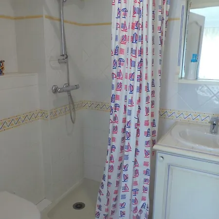Апартаменты Spacious And Bright Flat Downtown And Beaches - Swimming Pool