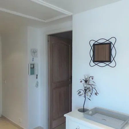 Апартаменты Spacious And Bright Flat Downtown And Beaches - Swimming Pool