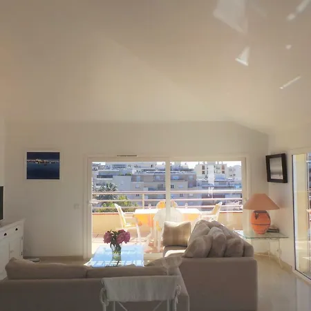 Spacious And Bright Flat Downtown And Beaches - Swimming Pool Apartment *