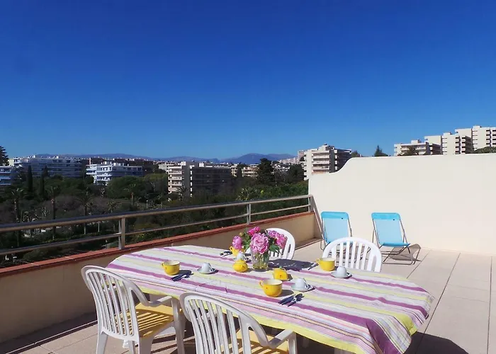 Spacious And Bright Flat Downtown And Beaches - Swimming Pool Διαμέρισμα