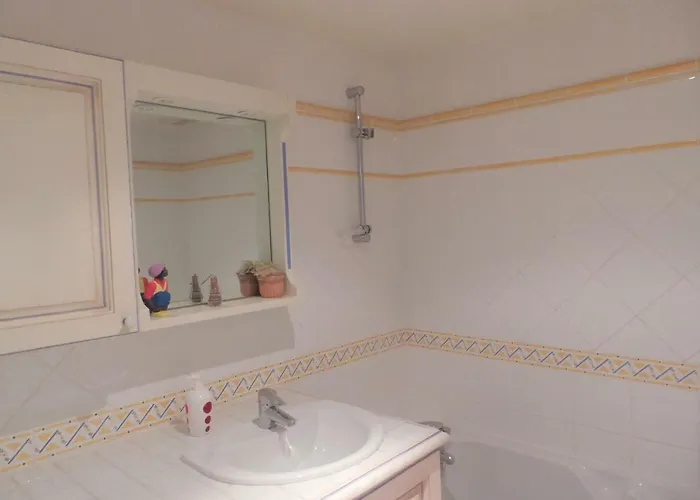 Διαμέρισμα Spacious And Bright Flat Downtown And Beaches - Swimming Pool Αντίμπ