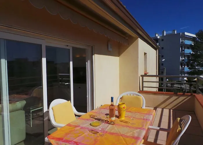 Διαμέρισμα Spacious And Bright Flat Downtown And Beaches - Swimming Pool Αντίμπ