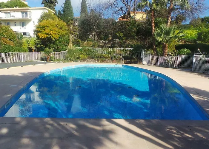 Spacious And Bright Flat Downtown And Beaches - Swimming Pool