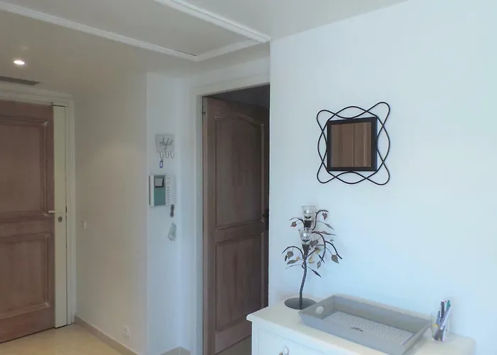 Apartment Spacious And Bright Flat Downtown And Beaches - Swimming Pool